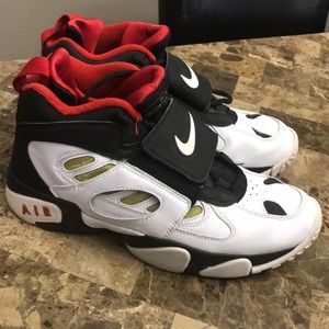 Nike Diamond Turf 2